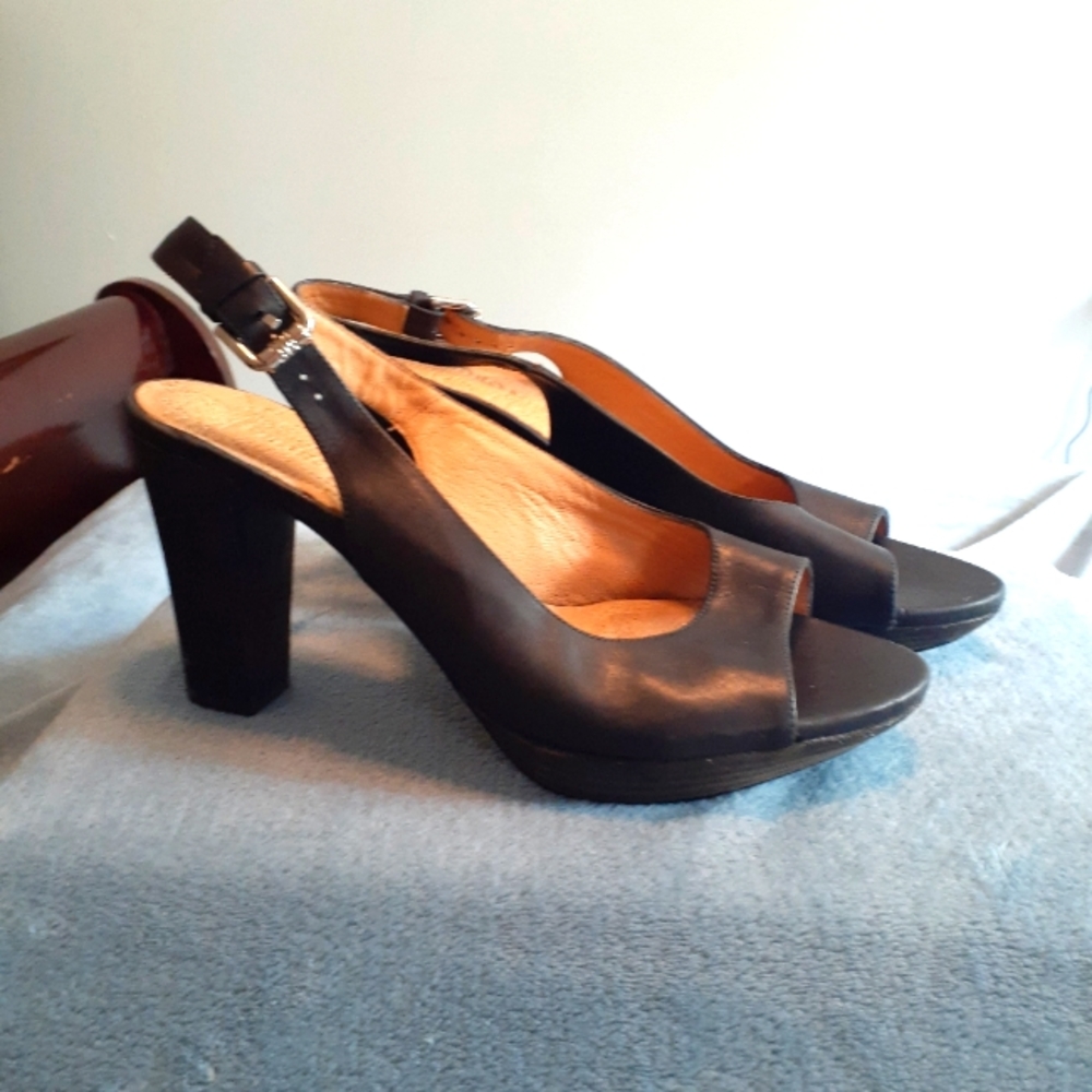 Pedro Miralles 1959 Leather Black Heels.